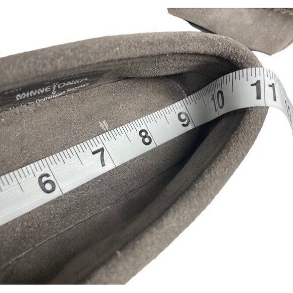 Minnetonka Suede Gray Beaded Thunderbird Southwestern Moccasins Boho Size 6 EUC - Picture 9 of 10